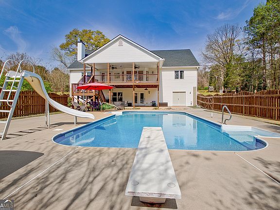 2nd image of 2372 Welcome Rd