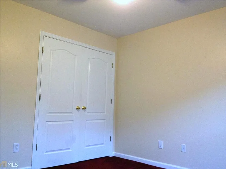 699 Oakview Trl — Photo 18