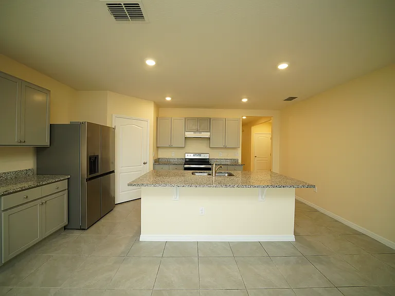 4325 Deleon St — Photo 9