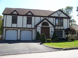 5 Cayuga Ave, Lake Hiawatha, NJ