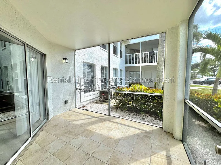 150 Santa Clara Dr #5 — Photo 32