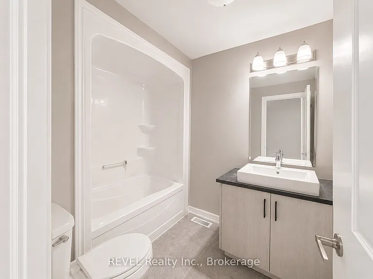4 McLaughlin St — Photo 19