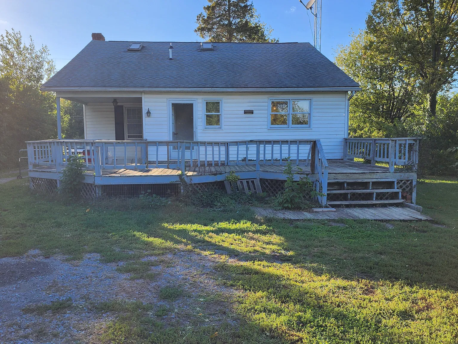 3 bed, 2.5 bath, $2,000 — Photo 2