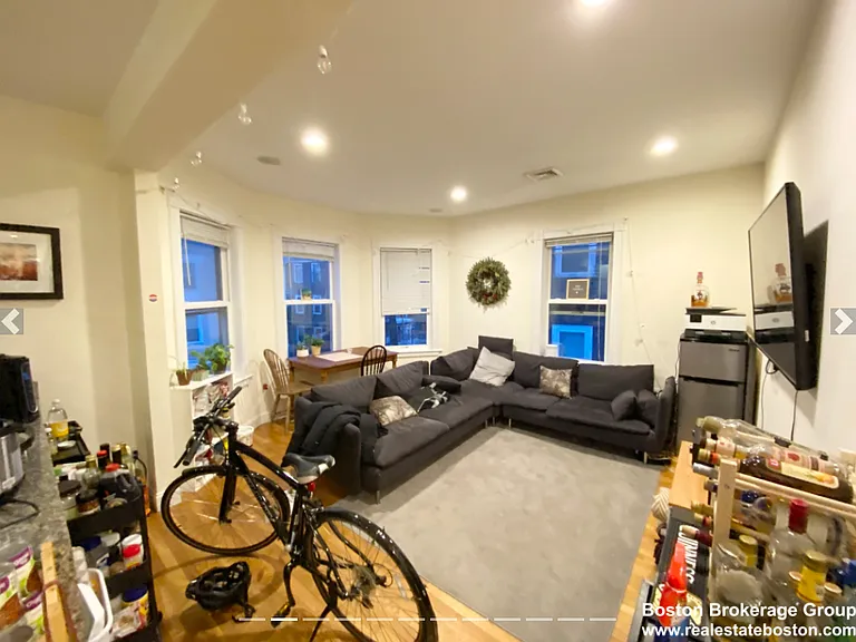 5 Oswald St #3L — Photo 2