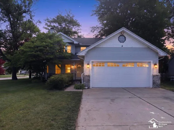 6716 Bennington St, Temperance, MI 48182