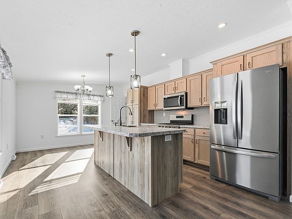 3rd image of 919 Blinn Hill Road