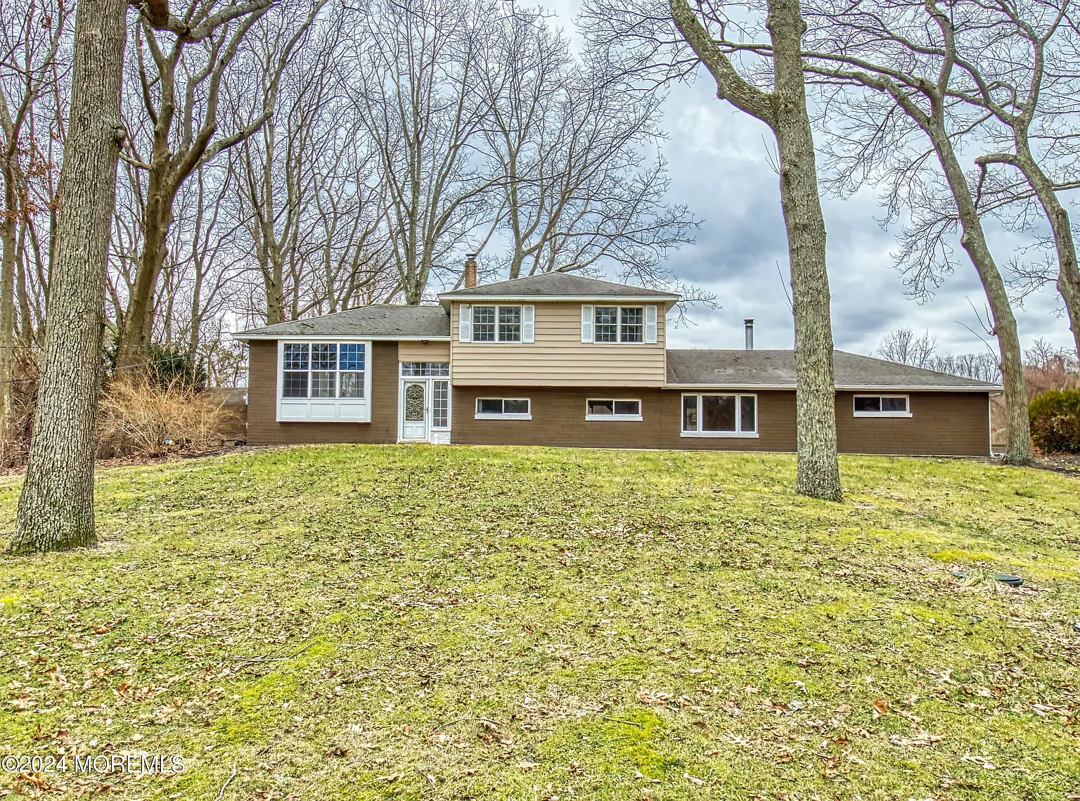 144 Windeler Road photo 1