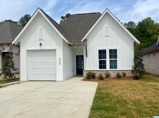 365 Shiloh Creek Dr, Calera, AL 35040