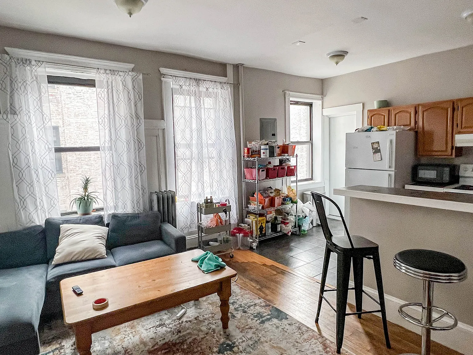 3 bed, 1100 sqft, $3,750 — Photo 3