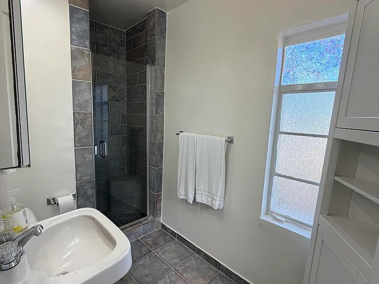316 Oceano Ave #B — Photo 11