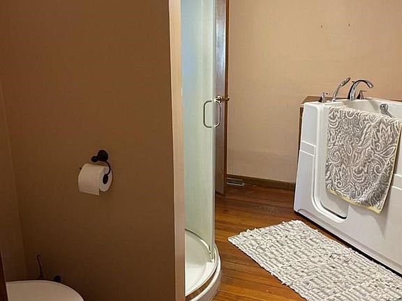 4th image of 203 W McAllister St