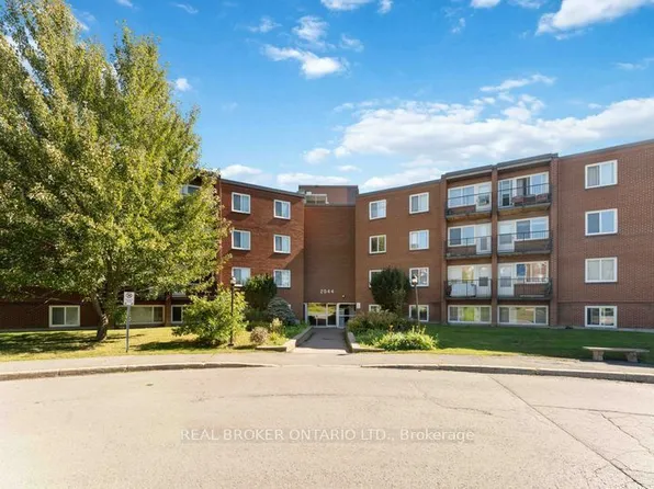2044 Arrowsmith Dr #105, Ottawa, ON K1J 7V8