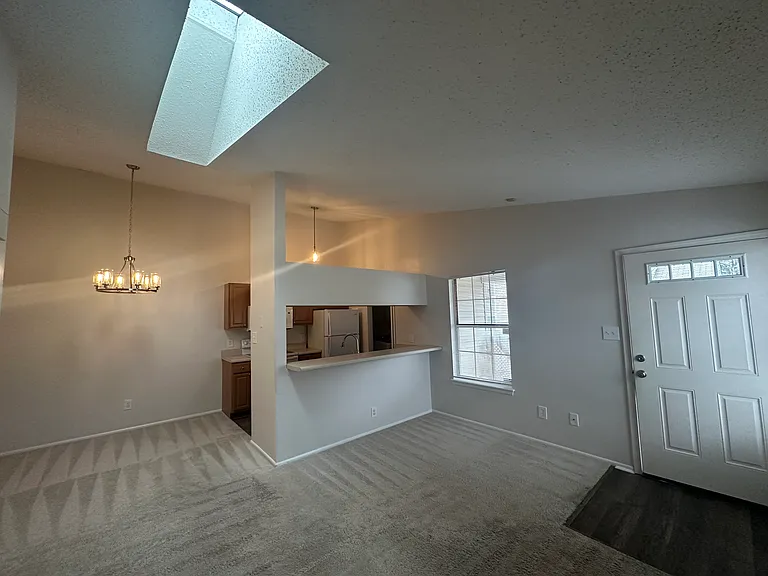 314 Thalia Station Ct — Photo 5