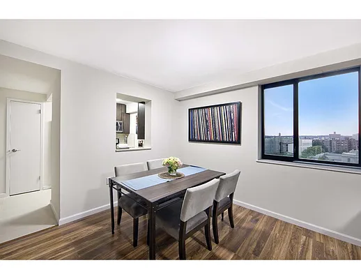 Rented by R New York | media 2