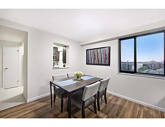 Rented by R New York