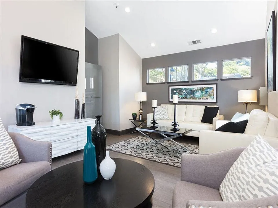 Skyline Heights Apartments