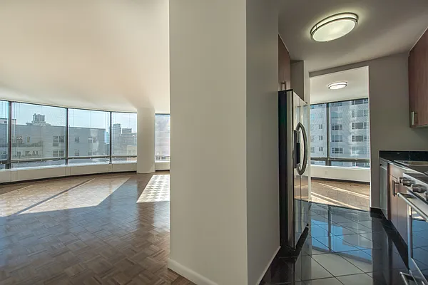 Rented by Solow Realty | media 7