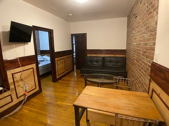 3rd image of 424 E 13th St #3A