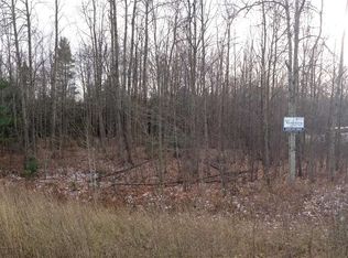 8555 Moeller Dr, Harbor Springs, MI 49740