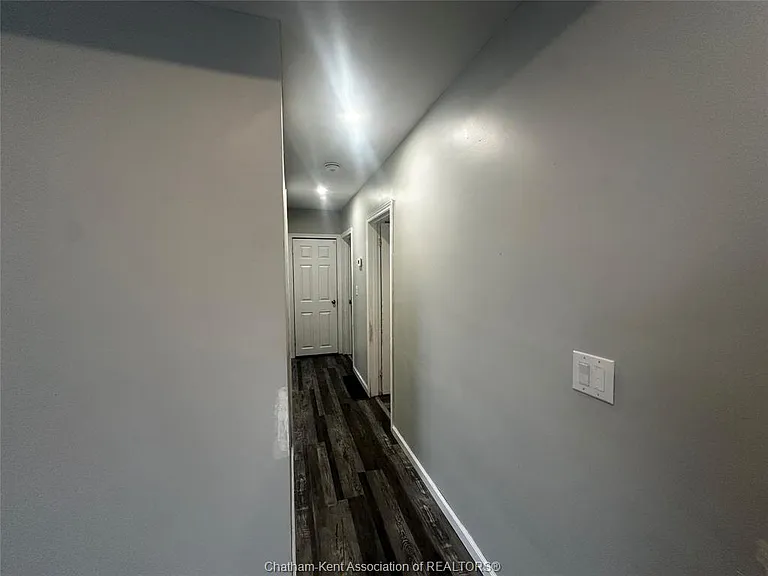 110 Victoria St — Photo 9