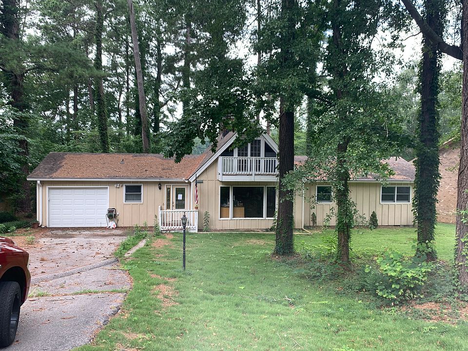 1st image of 2588 Lake Capri Dr