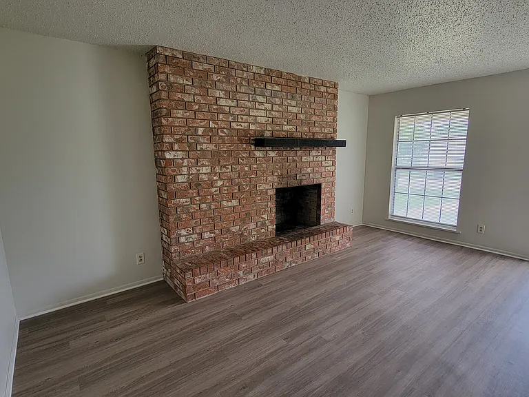 2418 Patrick Henry St #A — Photo 4