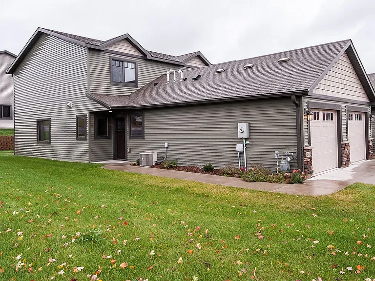 3218 Portage Cir NW — Photo 55
