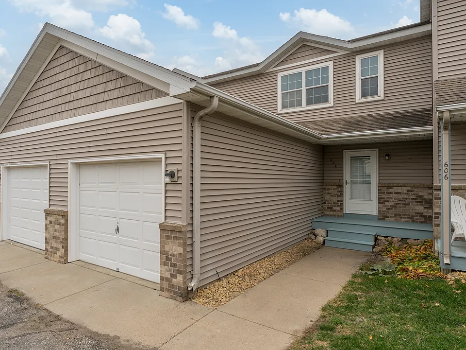 637 S Aspen Ct