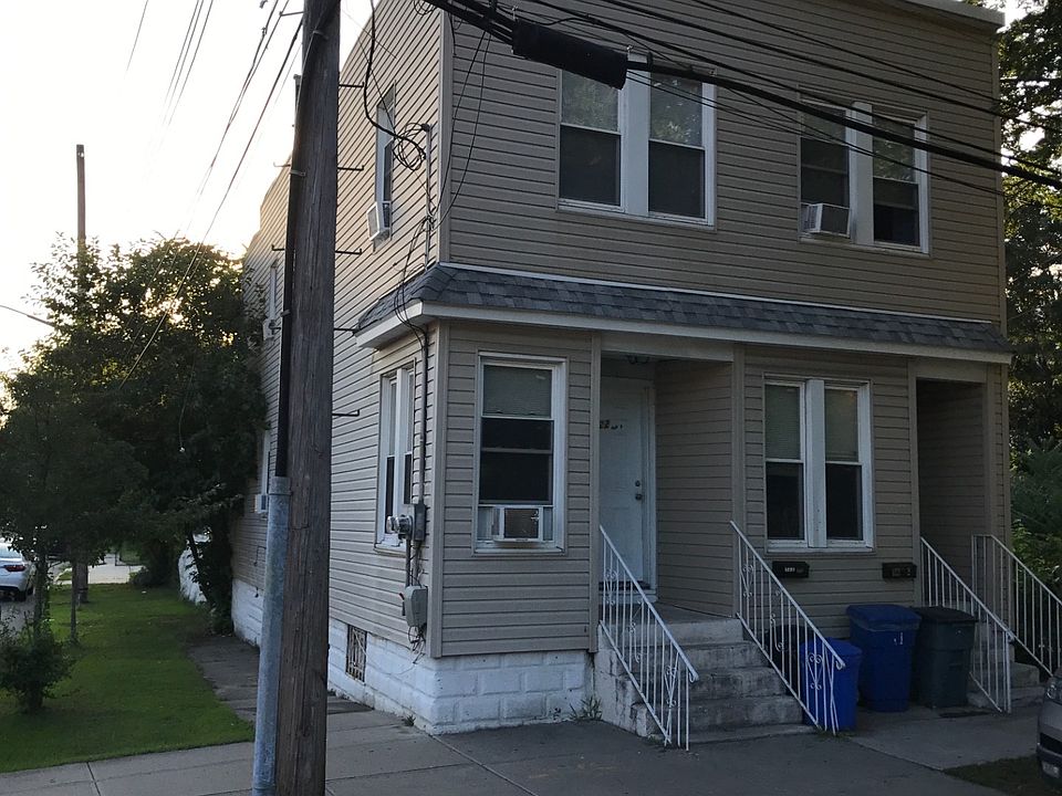 1st image of 122 Northfield Ave