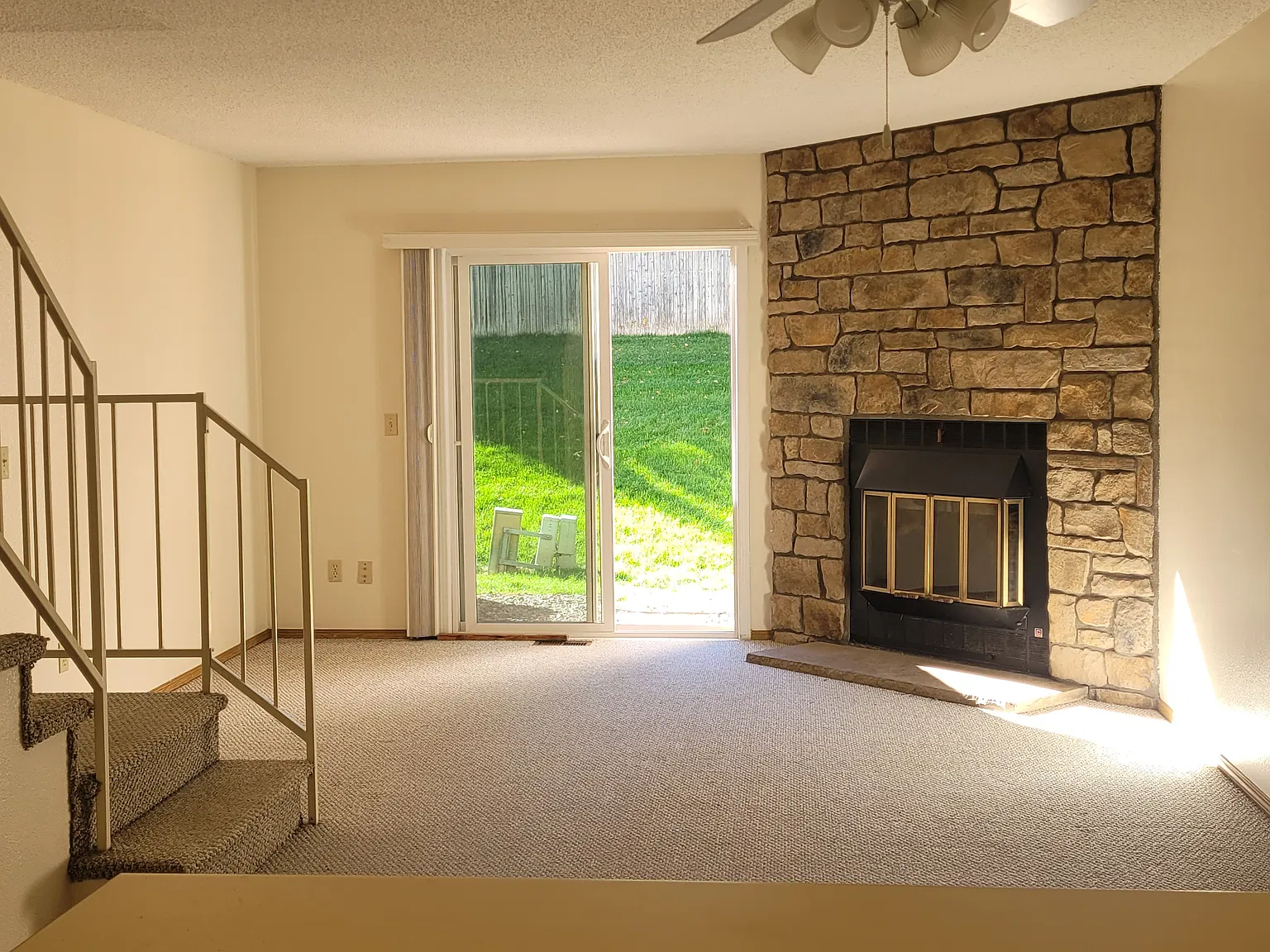 2 bed, 1.5 bath, 1073 sqft, $1,850 — Photo 3