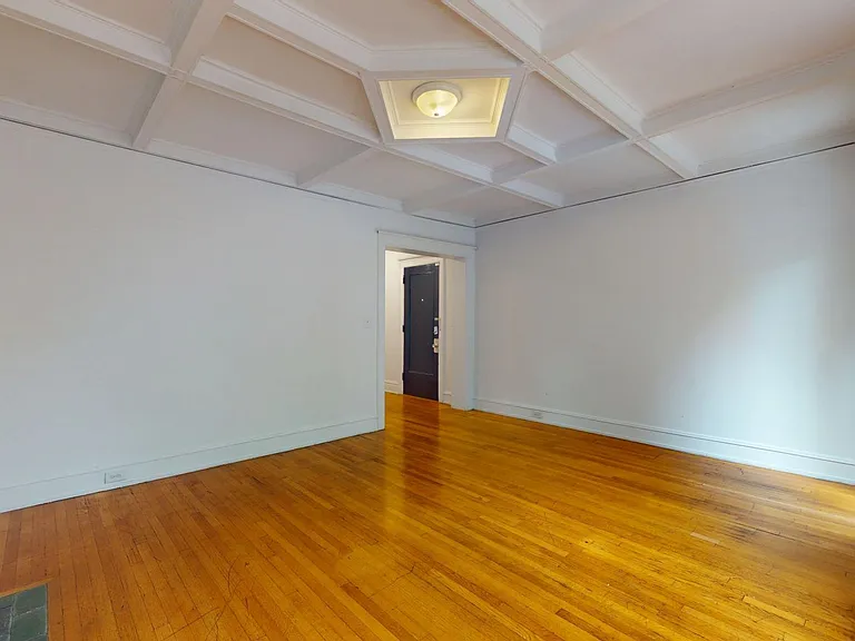 5700 S. Blackstone Avenue — Photo 38