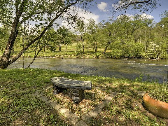 5th image of 26 Toccoa Preserve Ln