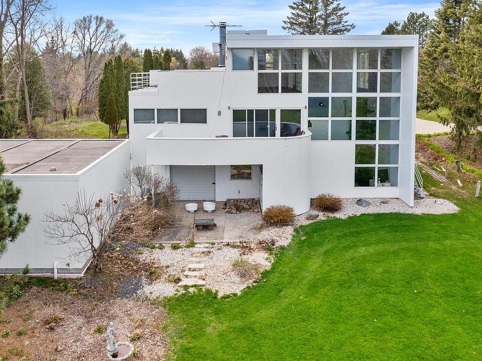 568 Lake Shore ROAD, Grafton, WI 53024 Zillow