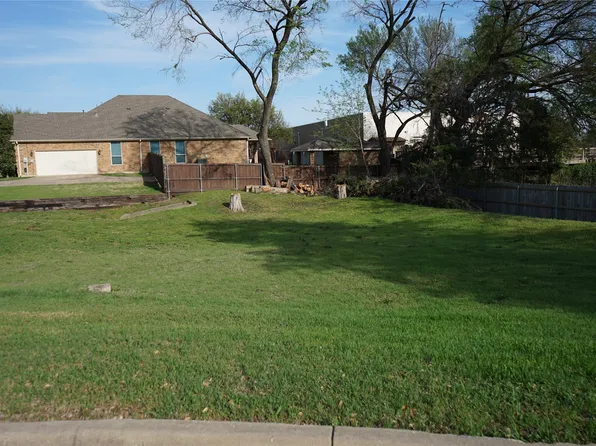 6916 Katherine Ct, Richland Hills, TX 76118