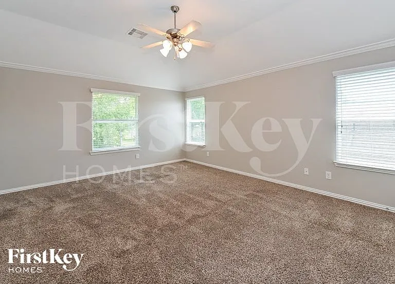 2919 Chaplin Place Dr — Photo 10