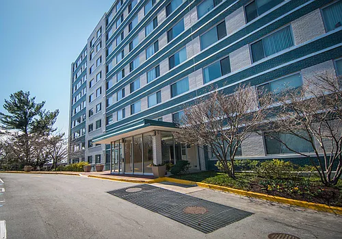 8600 Apartments Photo 1