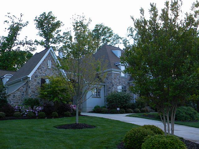1st image of 156 Shelbourne Pl
