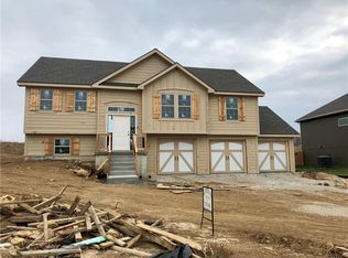 10035 N Lister Ave, Kansas City, MO 64156