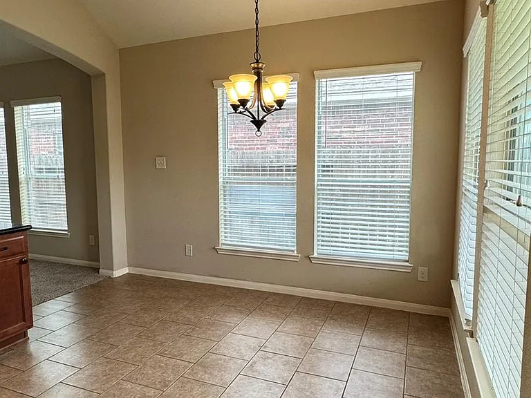 10006 Kendahlwood Ln — Photo 9