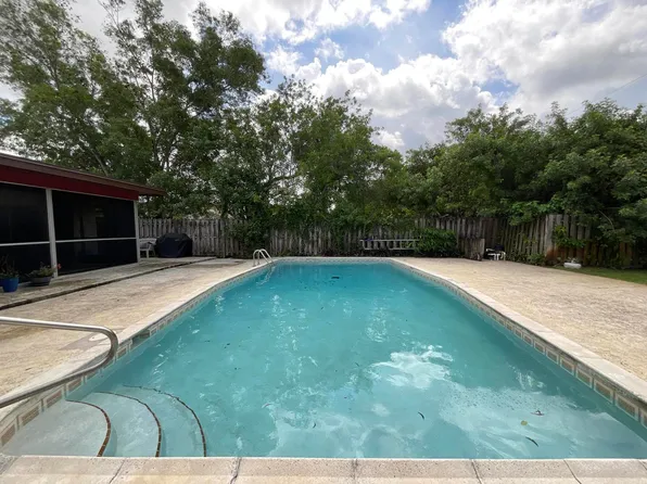 6920 Country Place Road, West Palm Beach, FL 33411
