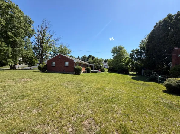 1229 Mountain View Rd, Vinton, VA 24179