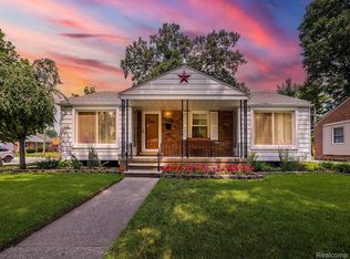 27842 W Chicago St, Livonia, MI 48150