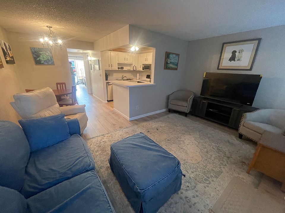 1st image of 52 Woodland Dr APT 104