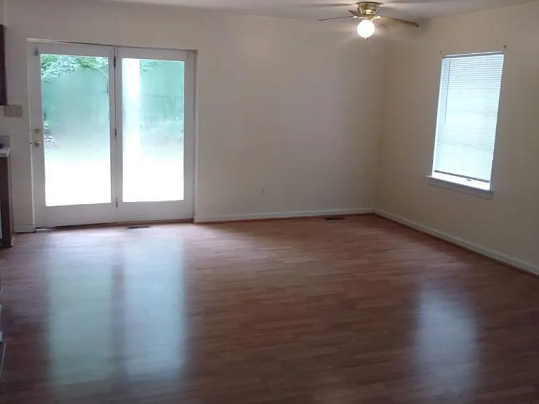 959 Swan Ln — Photo 29