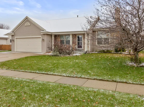 839 Chelsea Dr, Elkhorn, WI 53121