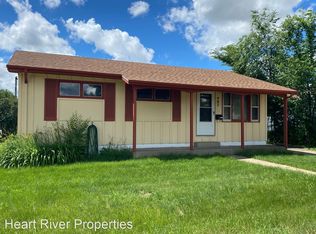 462 Custer St, Dickinson, ND 58601