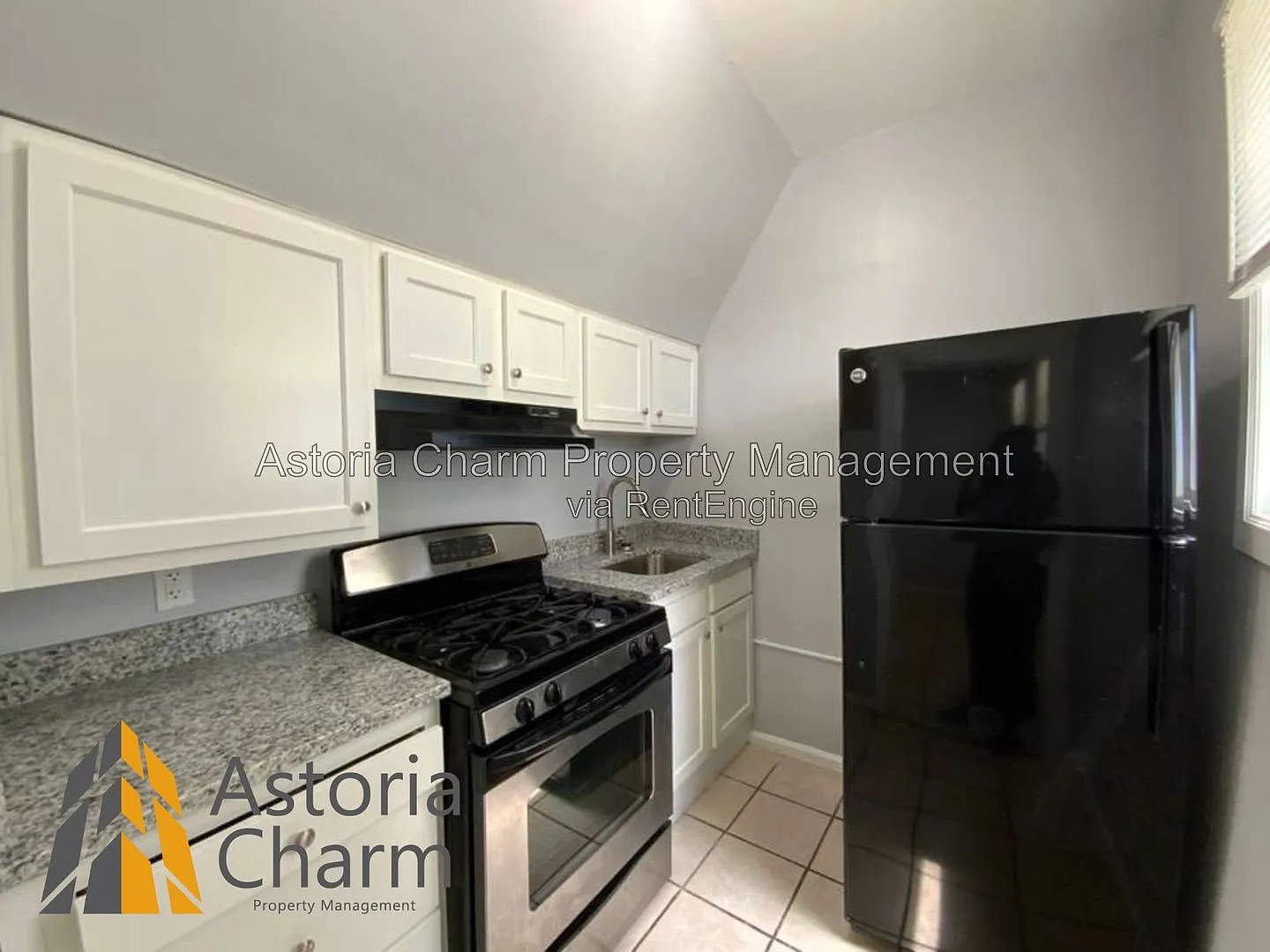 1 bed, 1.0 bath, 600 sqft, $899 — Photo 3