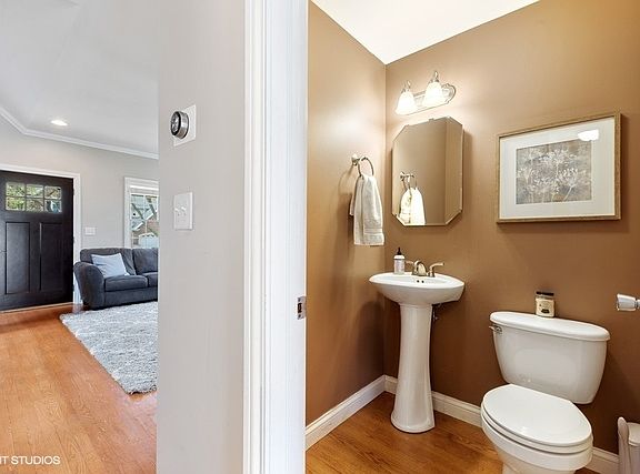 5th image of 5347 S Kensington Ave