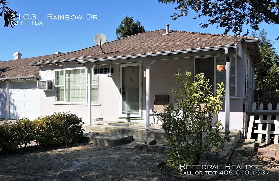 1st image of 21031 Rainbow Dr
