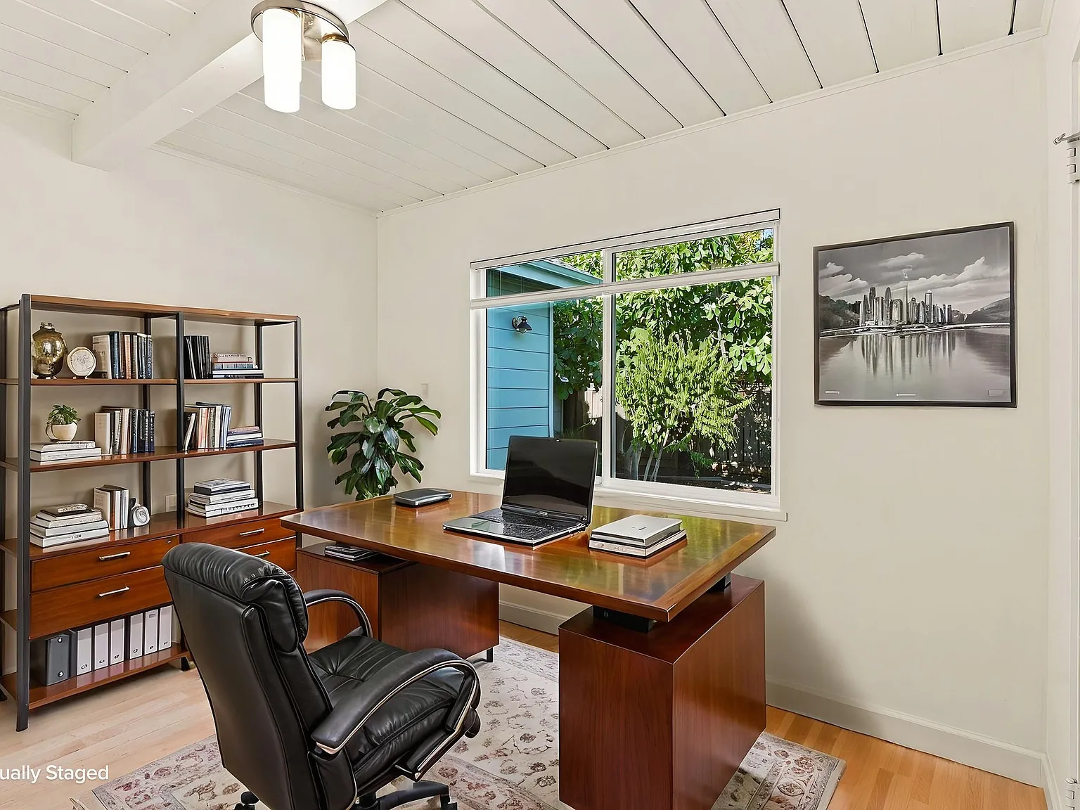 5 bed, 3.5 bath, 2200 sqft, $16,000 — Photo 4